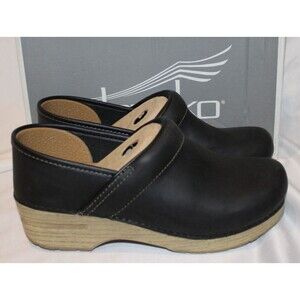Dansko Women's Black Natural Oiled Leather Professional Clogs EU 38 US 7.5-8